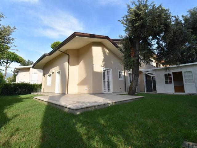 Villa in vendita a Pietrasanta LU