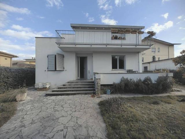 Villa in vendita a Pietrasanta LU
