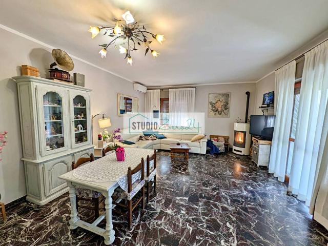 Villa in vendita a Pietrasanta LU