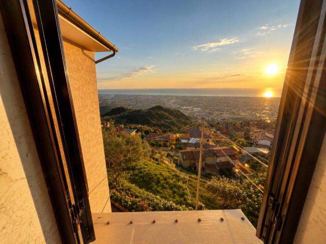 Villa in vendita a Pietrasanta LU