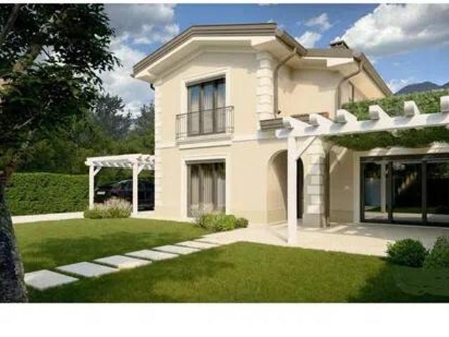 Villa in vendita a Pietrasanta LU