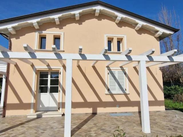 Villa in vendita a Pietrasanta LU