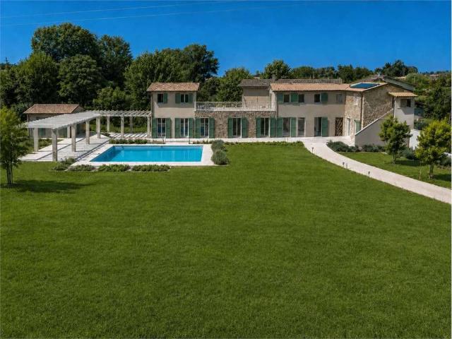 Villa in vendita a Pietrasanta LU