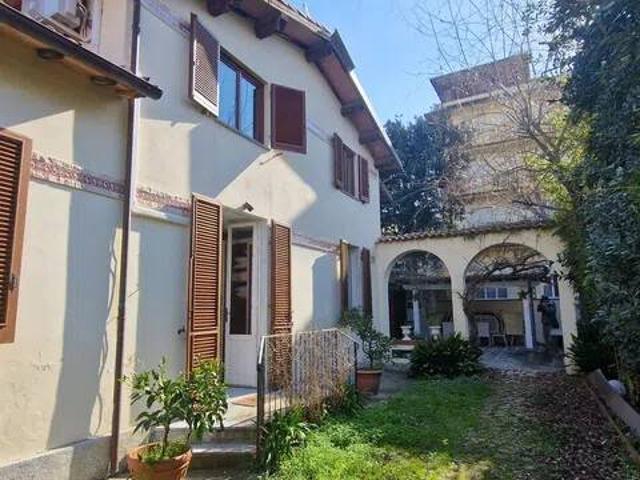 Villa in vendita a Pietrasanta LU