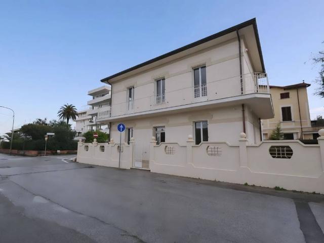 Villa in vendita a Pietrasanta LU
