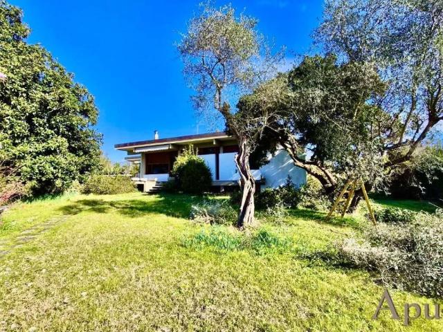 Villa in vendita a Pietrasanta LU