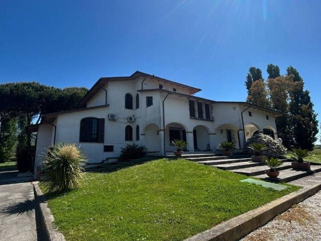 Villa in vendita a Pietrasanta LU