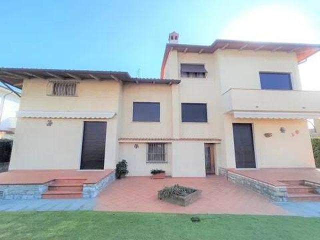 Villa in vendita a Pietrasanta LU