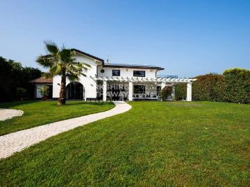 Villa in vendita a Pietrasanta LU