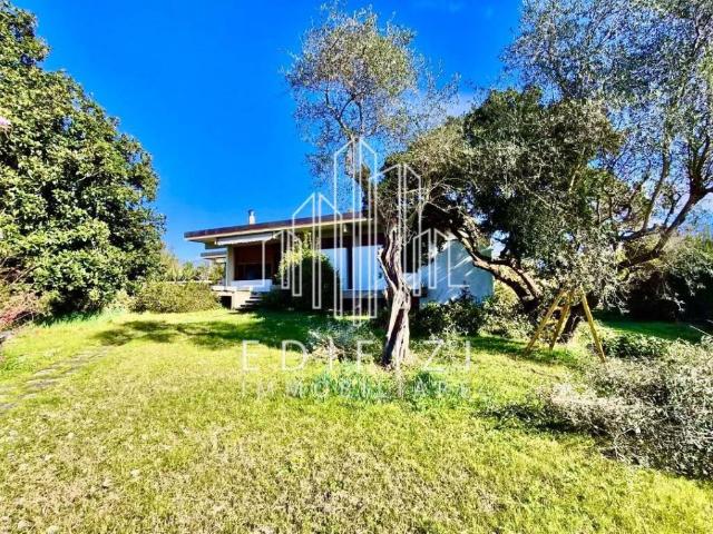 Villa in vendita a Pietrasanta LU