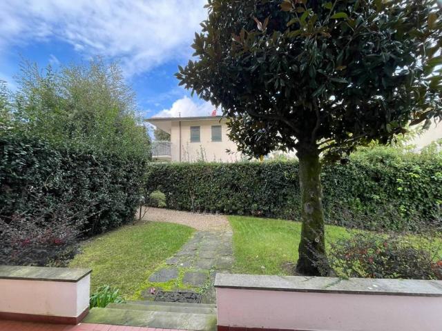 Villa in vendita a Pietrasanta LU