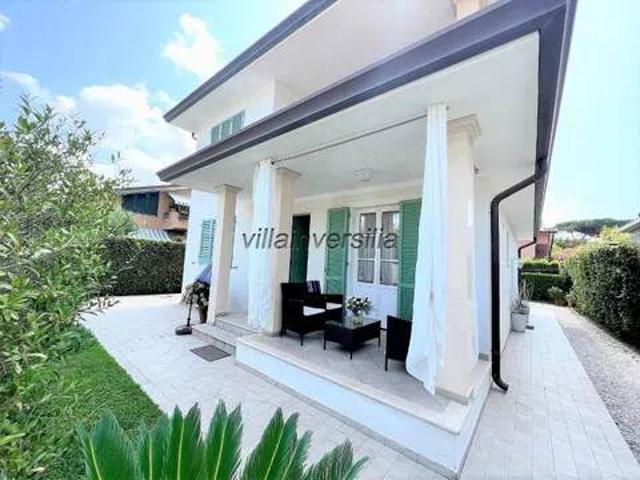 Villa in vendita a Pietrasanta LU