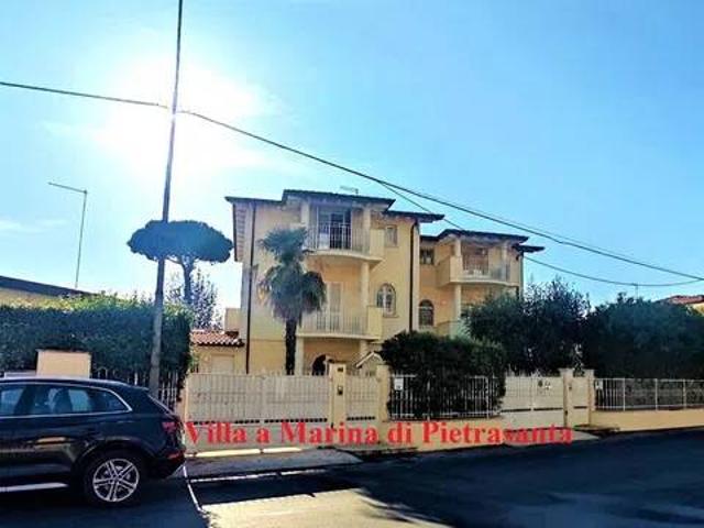 Villa in vendita a Pietrasanta LU