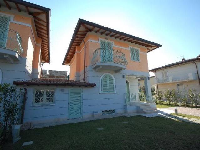 Villa in vendita a Pietrasanta LU
