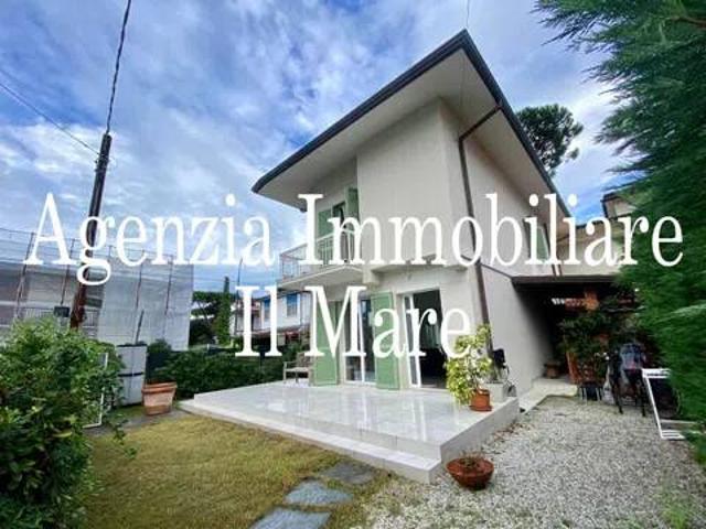 Villa in vendita a Pietrasanta LU