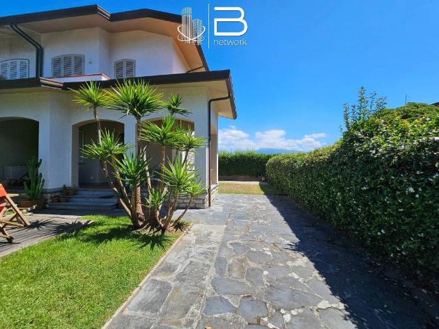 Villa in vendita a Pietrasanta LU
