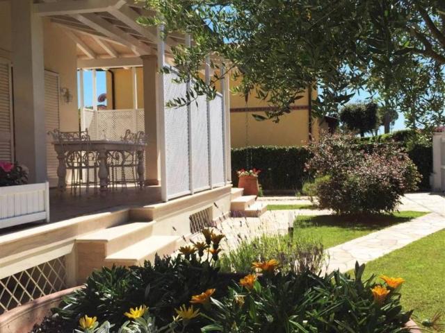 Villa in vendita a Pietrasanta LU