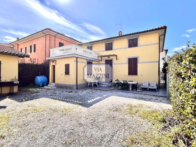 Villa in vendita a Pietrasanta LU