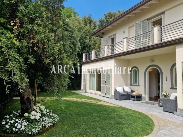Villa in vendita a Pietrasanta LU