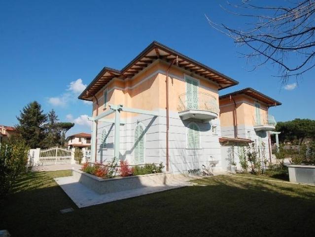 Villa in vendita a Pietrasanta LU