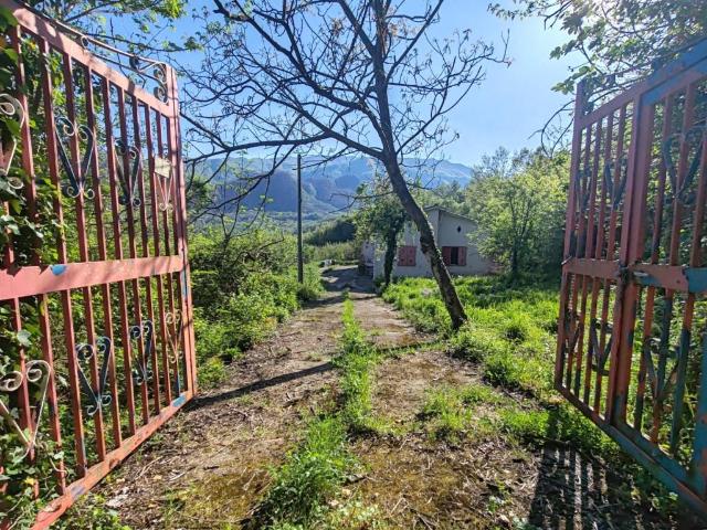 Villa in vendita a Pietrastornina AV