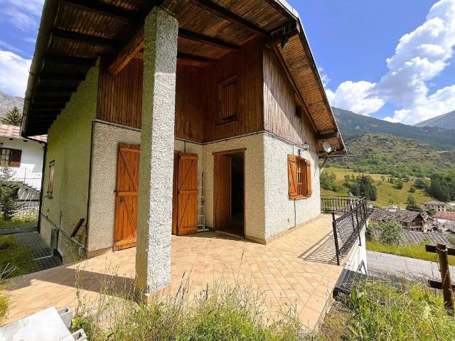 Villa in vendita a Pietraporzio CN