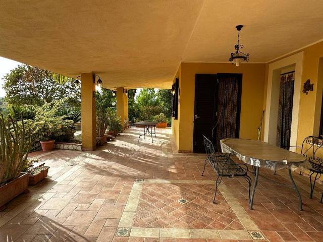 Villa in vendita a Pietraperzia EN