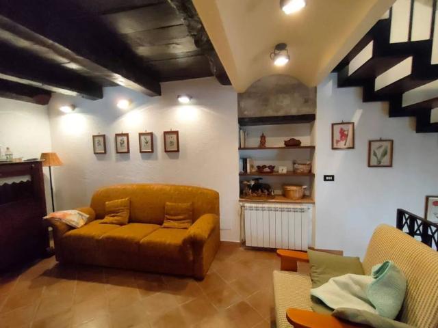 Villa in vendita a Pietraroja BN