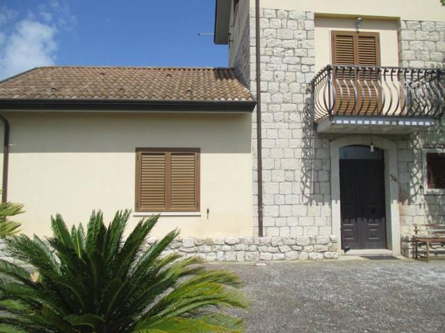 Villa in vendita a Pietrelcina BN