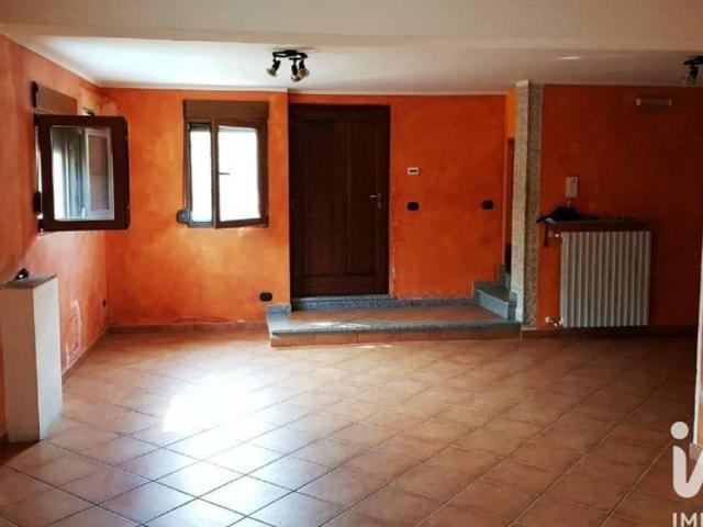 Villa in vendita a Pieve del Cairo PV