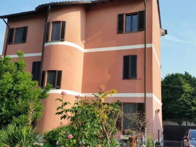Villa in vendita a Pieve del Cairo PV