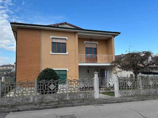 Villa in vendita a Pieve del Cairo PV