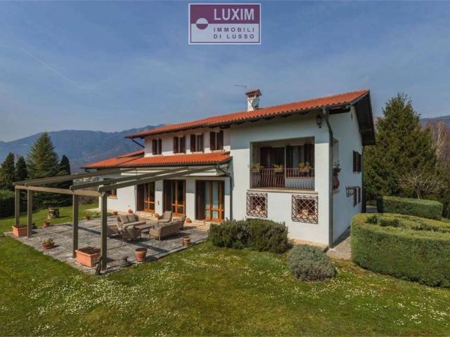 Villa in vendita a Pieve del Grappa TV
