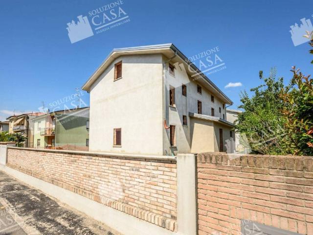 Villa in vendita a Pieve di Cento BO