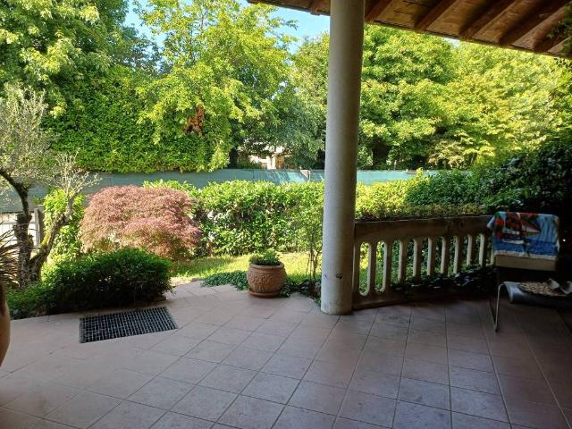 Villa in vendita a Pieve Fissiraga LO