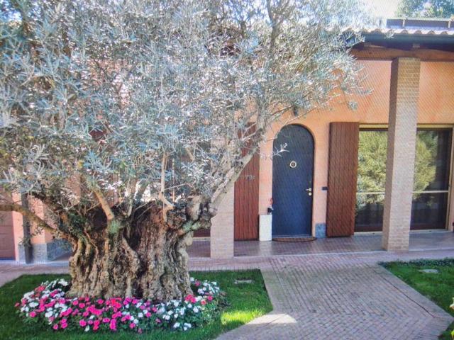 Villa in vendita a Pieve Fissiraga LO