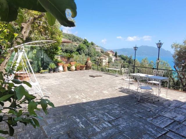 Villa in vendita a Pieve Ligure GE