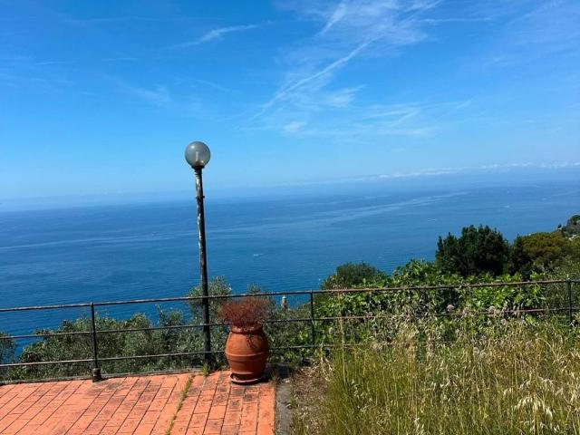 Villa in vendita a Pieve Ligure GE