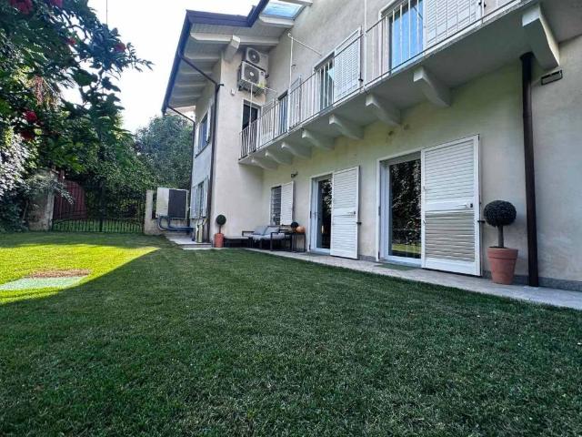 Villa in vendita a Pinerolo TO