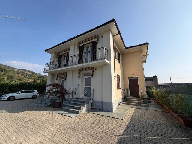 Villa in vendita a Pinerolo TO