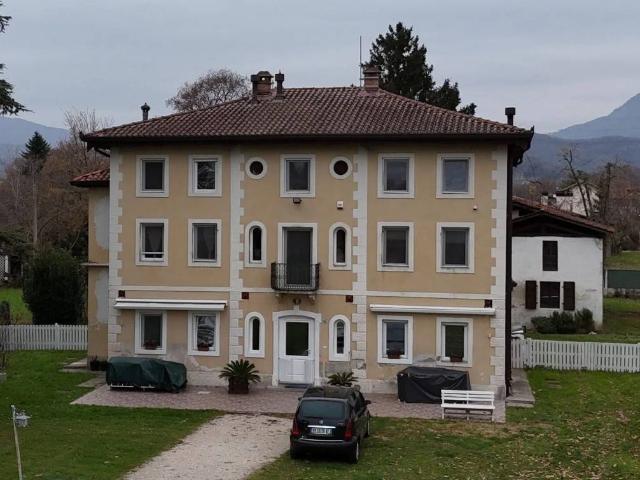 Villa in vendita a Pinzano al Tagliamento PN