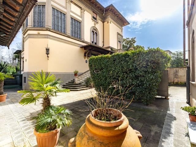 Villa in vendita a Pisa