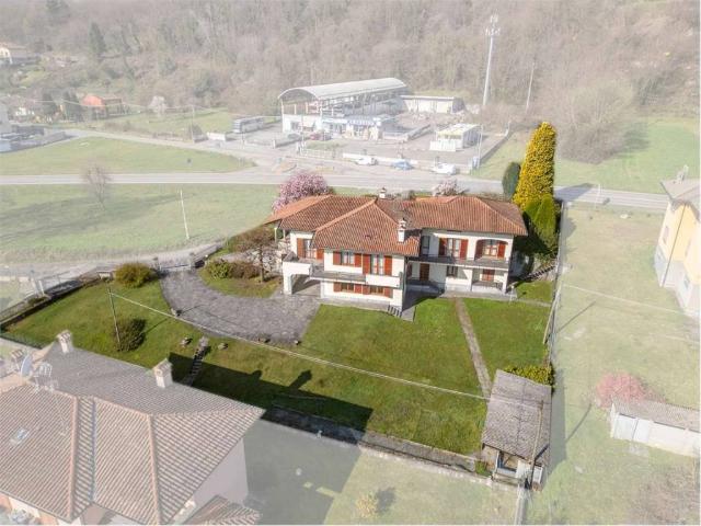 Villa in vendita a Meina NO