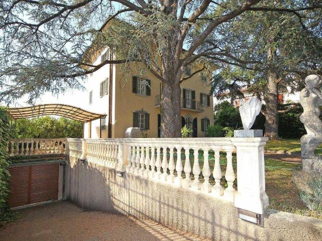 Villa in vendita a Pistoia