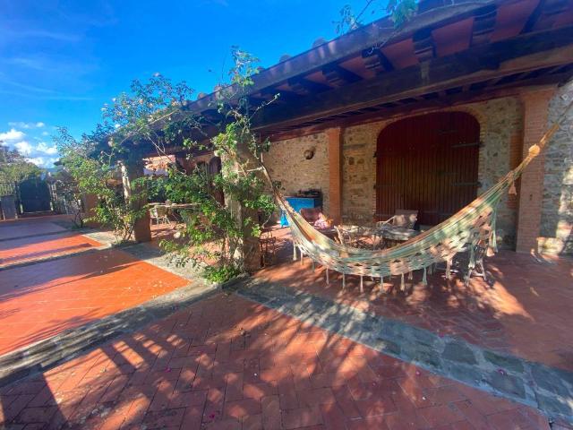 Villa in vendita a Pistoia PT