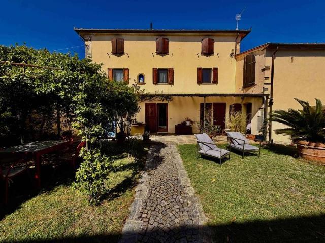 Villa in vendita a Pistoia PT