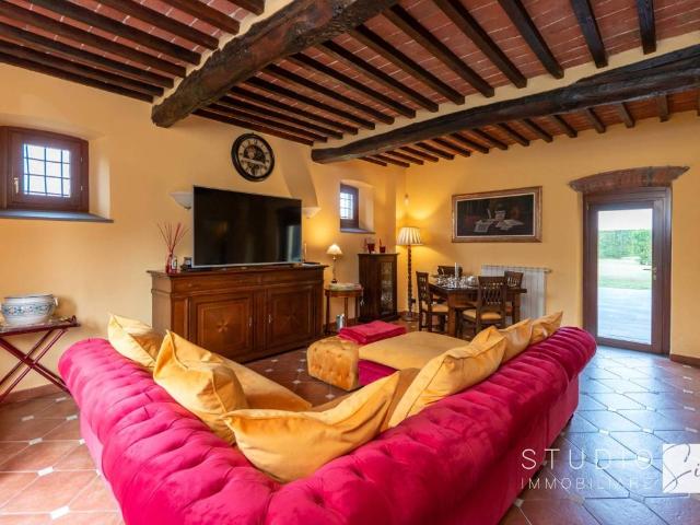 Villa in vendita a Massa e Cozzile PT