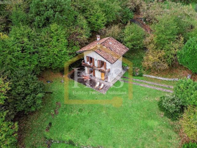 Villa in vendita a Plesio CO