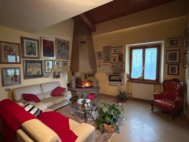 Villa in vendita a Pratovecchio e Stia AR