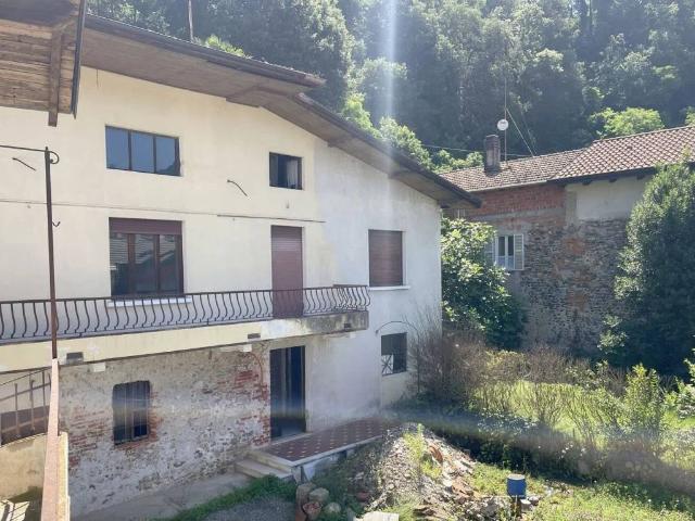 Villa in vendita a Prato Sesia NO